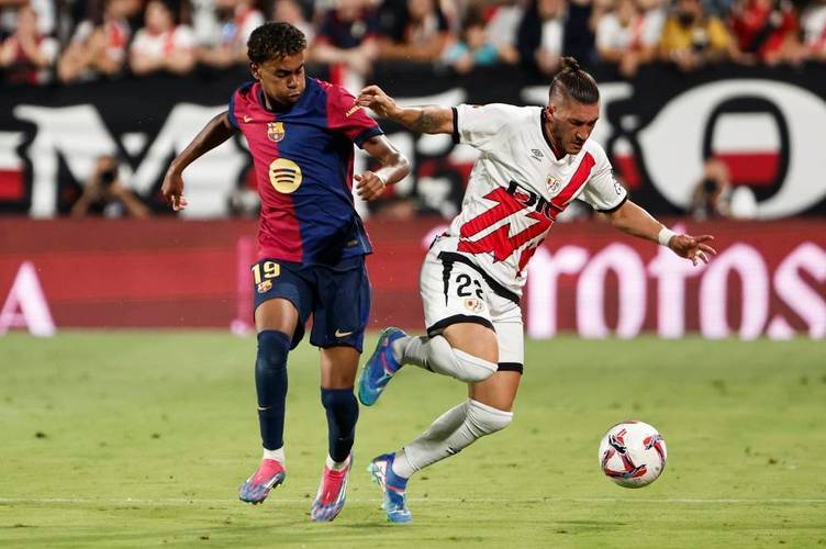 比利亚雷亚尔客场大胜瓦伦西亚，实现回暖的简单介绍