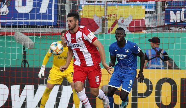 美因茨战平对手，坚守不败