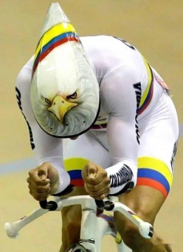 包含荷兰自行车选手夺冠，速度惊人令人目瞪口呆的词条