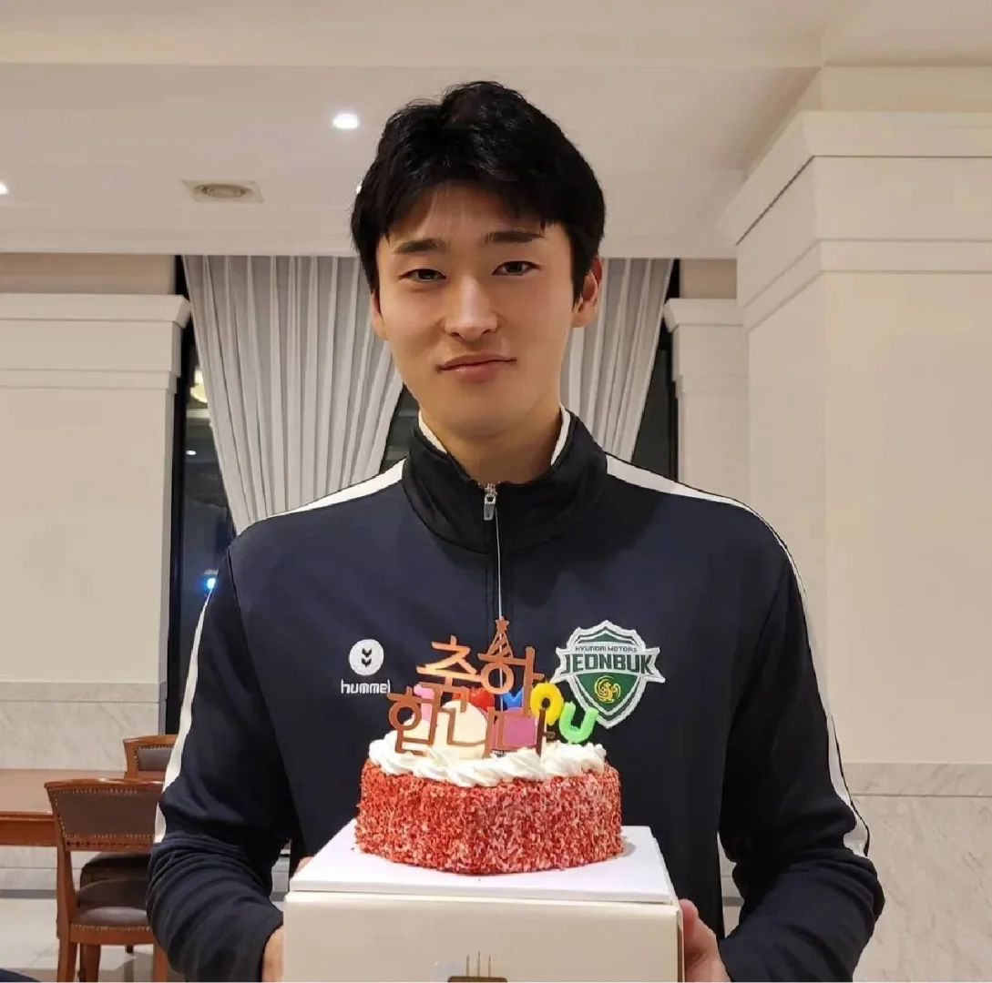 PG电子游戏-北非篮球业余联赛选手表现亮眼，球技突飞猛进的简单介绍