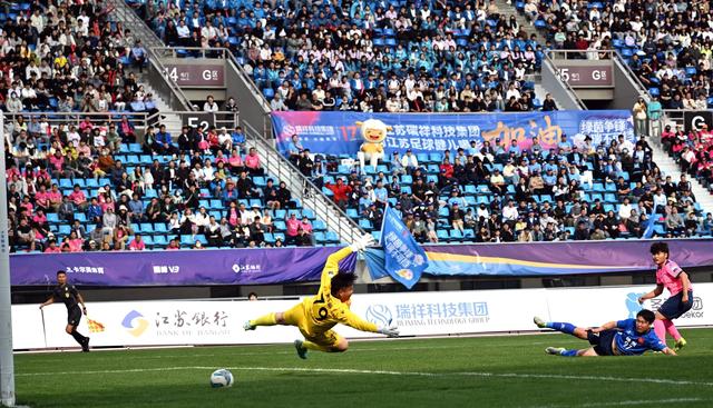 PG电子线上登入-关于精彩的足球比赛场面让全场观众沸腾起来的信息