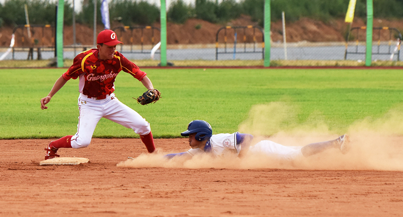 PG电子试玩官网-棒球比赛竞争激烈，优胜者尽显实力