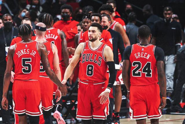 技术战术有备，球队实力均衡，球场上筹码悬殊