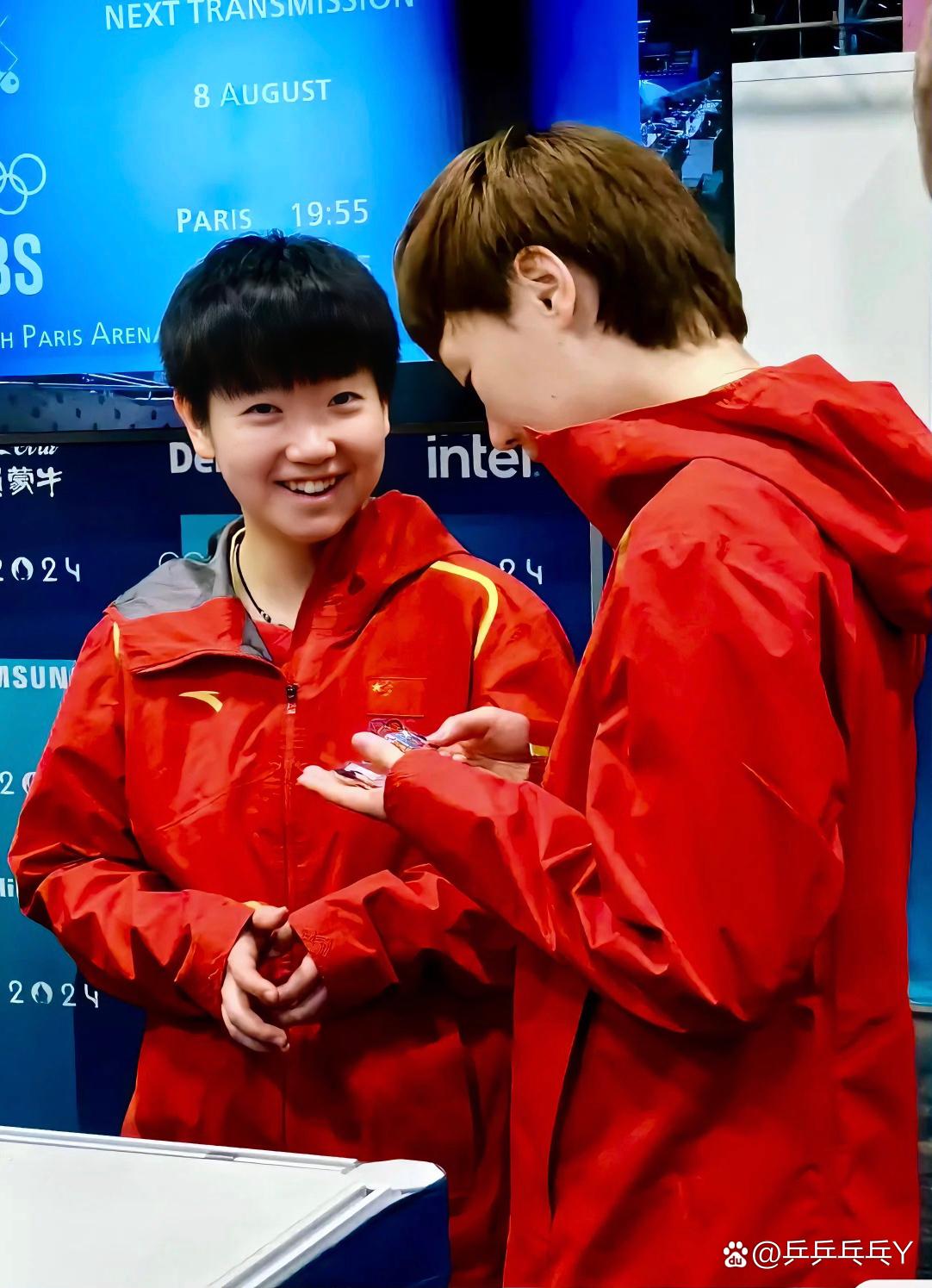 PG电子官网-体育赛场上喜悦的笑脸，掩盖不了汗水