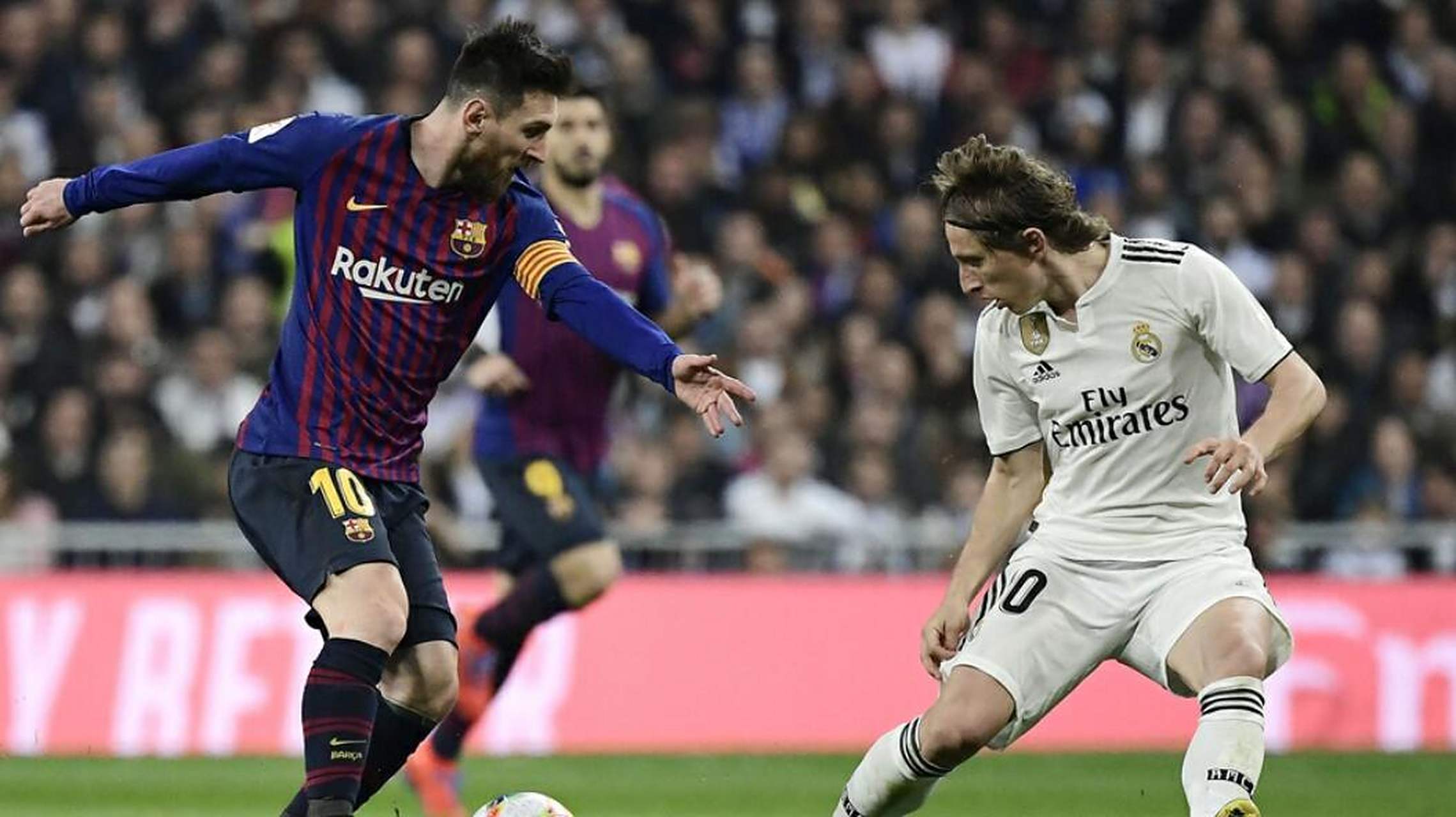 包含豪门对决引起球迷狂热双方精彩表现令人赞叹的词条