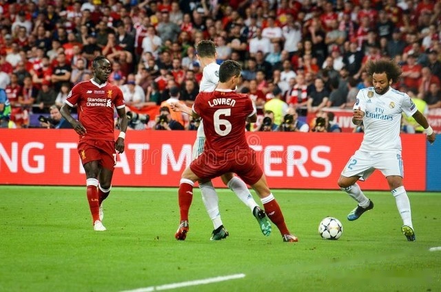 利物浦主场大胜富勒姆，领跑英超不可动摇