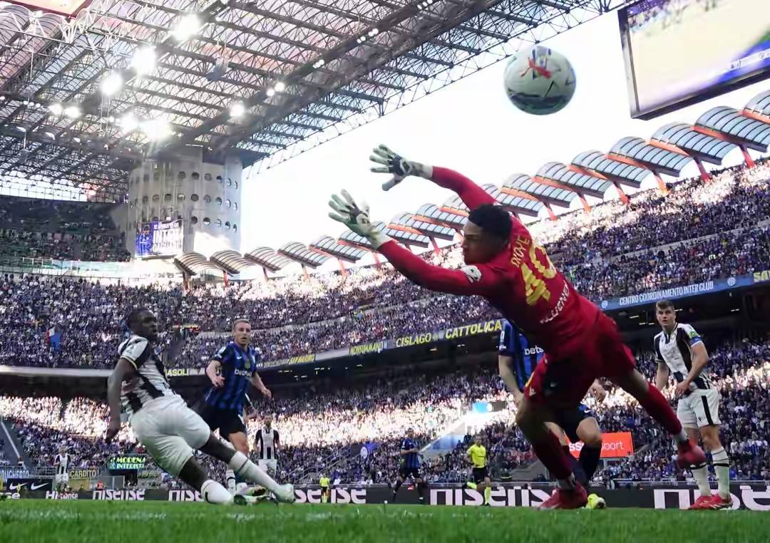 国米客场逆转获胜，领跑意甲继续领跑