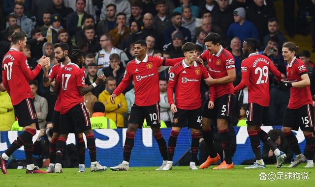 利兹联门神神勇扑点，帮助球队取胜