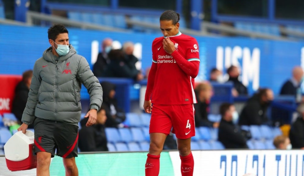 包含利物浦防线铁壁一般：重回卫冕之路的词条