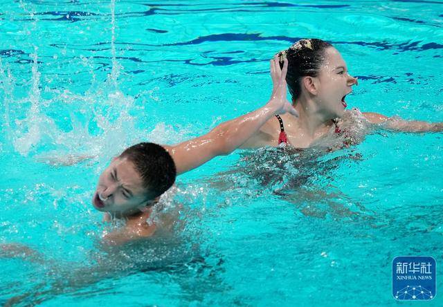 腿失控选手获游泳项目亚军，表现令人感动的简单介绍