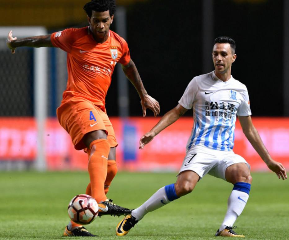 广州富力对阵山东鲁能，谁将脱颖而出？