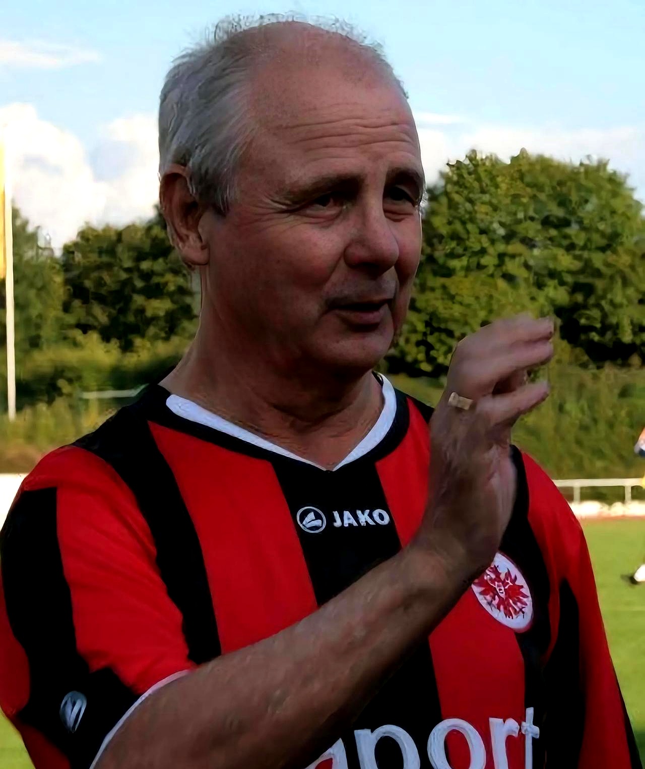 PG平台-法兰克福球员实力出众，助球队保持不败