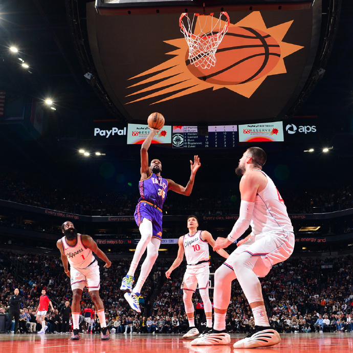 PG电子官网-快船完胜湖人，麦科勒姆带队取胜